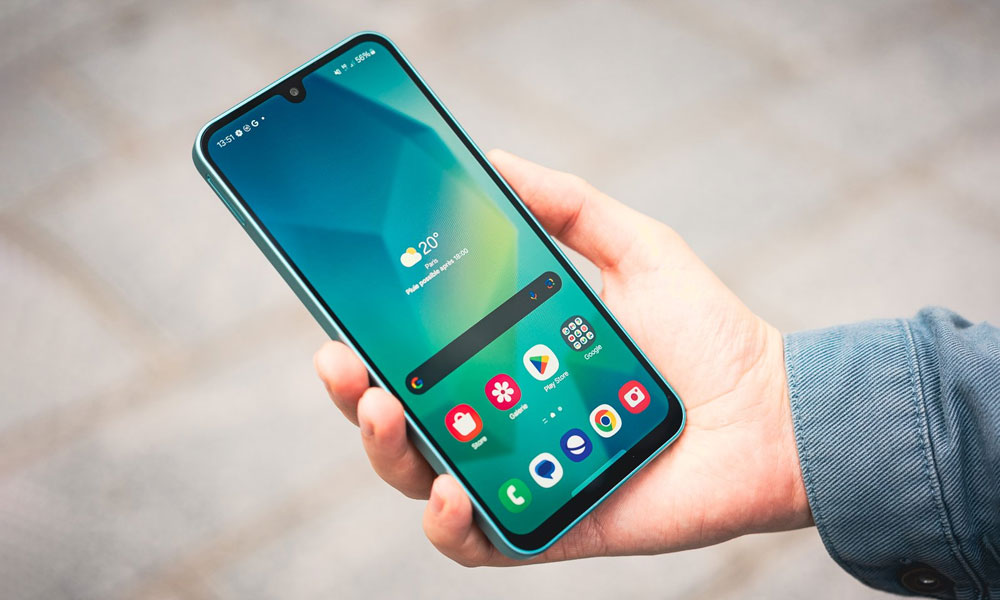 مقایسه نمایشگر گوشی شیائومی Note 13 4G و Galaxy A16 4G  | آترامارت